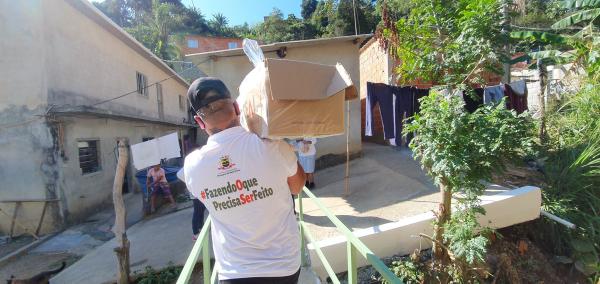 Famílias em vulnerabilidade social recebem doação de alimentos em Pirapora do Bom Jesus