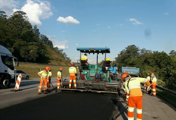 Trechos da rodovia Bandeirantes passam por obras na região de Jundiaí