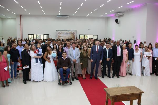 Casais realizam sonho da união no casamento comunitário em Santana de Parnaíba