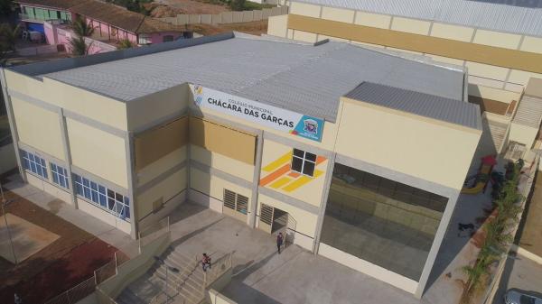 Santana de Parnaíba inaugura colégio e ginásio