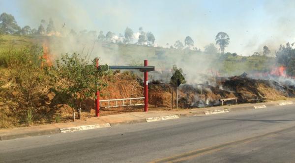 Queimadas aumentam e Defesa Civil e Bombeiros de Cajamar realizam força-tarefa