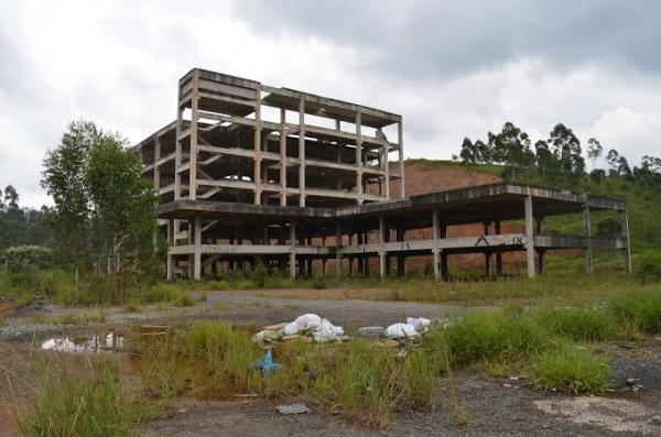 Obra eleitoreira do Hospital de Cajamar custou aos cofres públicos mais de R$ 20 milhões, aponta TCE