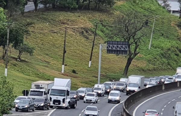 Cajamar sofre com problemas no trânsito