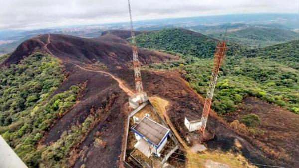 MP instaura inquérito para apurar incêndio na Serra do Mursa, em Várzea Paulista 