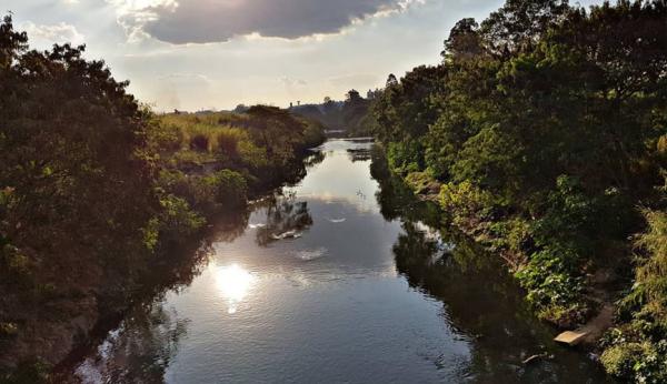 Vazamento de aerossol afeta Rio Jundiaí e pode prejudicar abastecimento de água