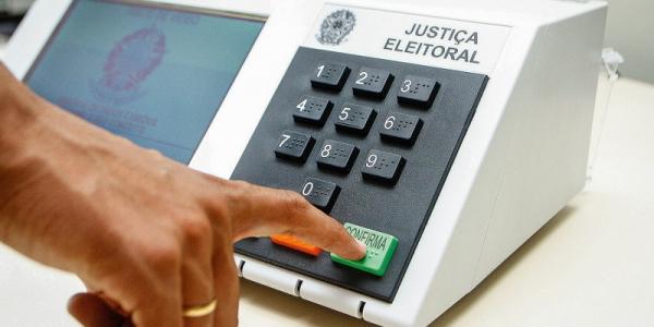 Eleitor do grupo de risco da Covid-19 tem horário preferencial para votar 