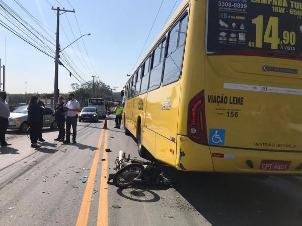 Motociclista morre após bater em ônibus em Jundiaí