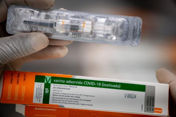 CoronaVac produz anticorpos contra a Covid-19 em 97% dos participantes