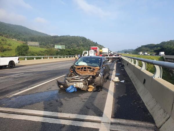 Acidente deixa um morto e feridos na Bandeirantes em Jundiaí