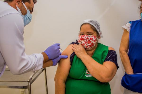 Pirapora do Bom Jesus inicia vacinação contra a Covid-19