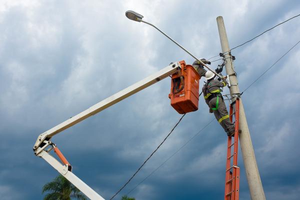 Prefeitura de Cajamar reforça iluminação em pontos da cidade