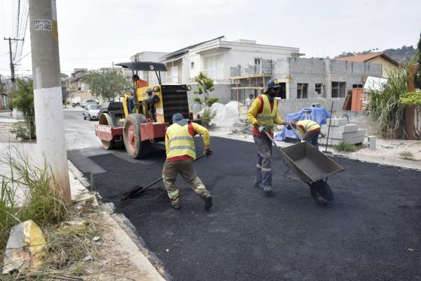 Prefeitura dá continuidade a serviços da operação tapa-buraco em Cajamar