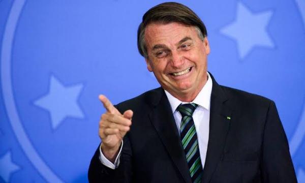 Bolsonaro posta vídeo de protesto perto da casa do governador do DF