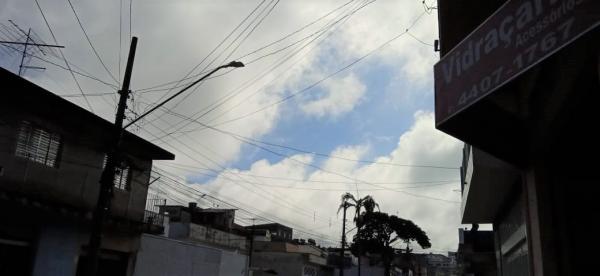 Semana começa com sol entre nuvens e possibilidade de chuva fraca 