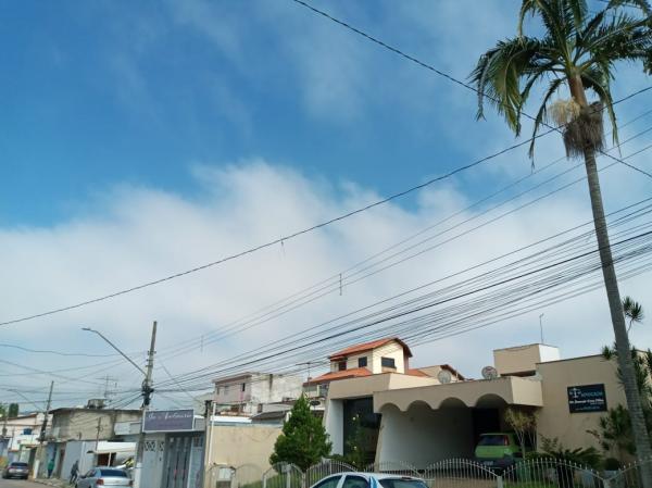 Tempo amanhece nublado, mas sol volta a aparecer ao longo do dia 