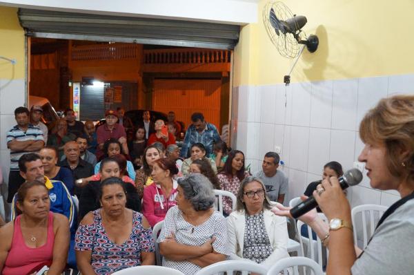 Prefeitura entrega mais de 150 títulos de propriedade a moradores de Barueri