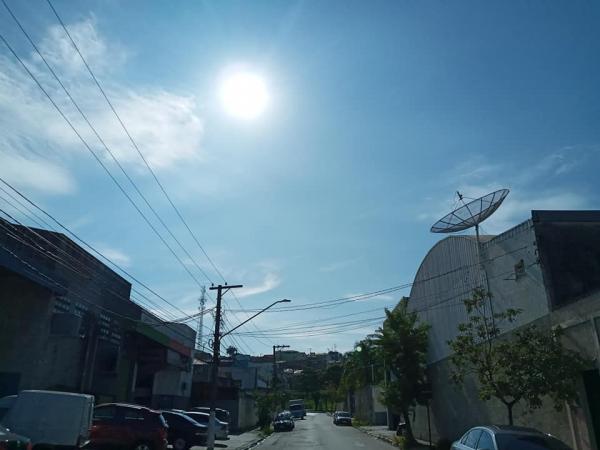 Segunda-feira começa com sol e tem chance de chuva na região