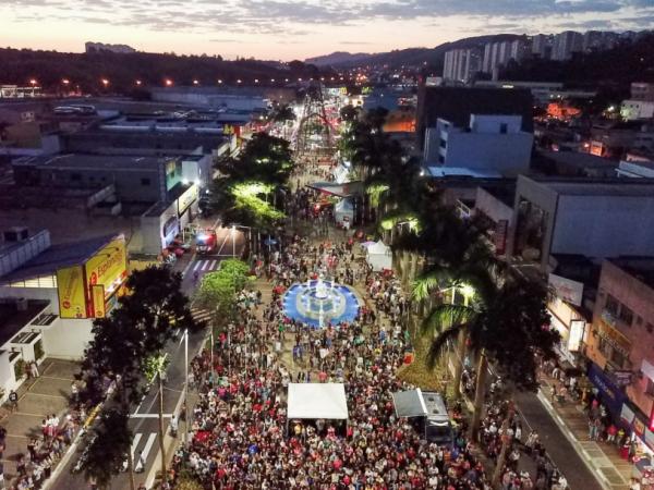 Abertura do Natal Encantado de Barueri emociona público