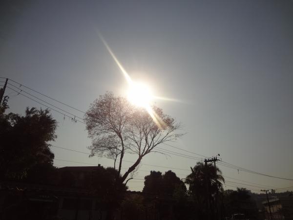 Onda de calor mantém tempo seco e temperaturas chegam hoje a 33ºC nas cidades da região