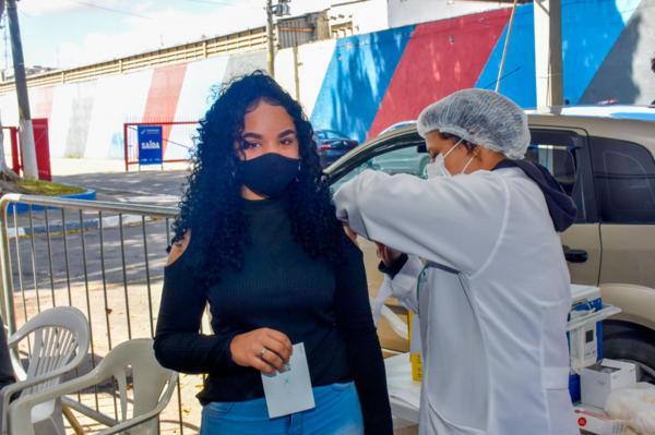 Cajamar inicia vacinação de jovens com 14 anos contra a Covid-19 neste sábado (4)