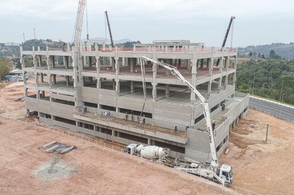 Obras públicas avançam em Santana de Parnaíba 