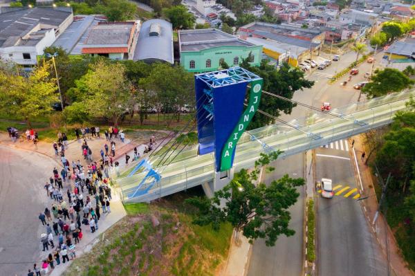 Prefeitura de Jandira inaugura passarela sobre a Via Expressa 