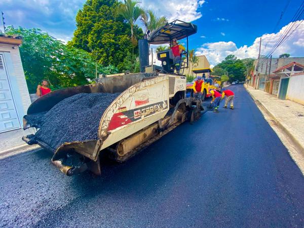 Programa Asfalta Cajamar conclui segunda etapa de pavimentação da Rua Carlos de Souza Maciel