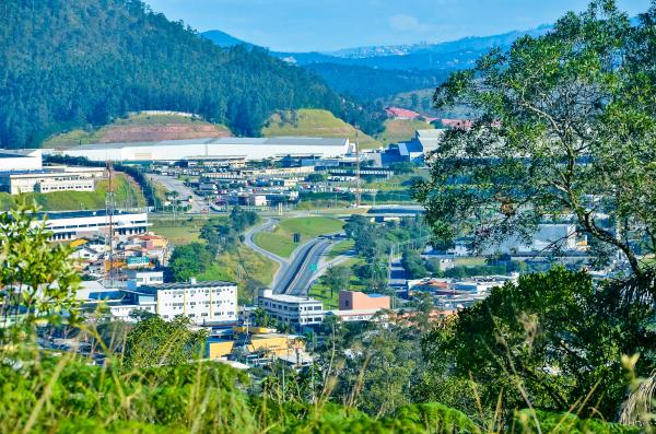 Quarta-feira será de sol entre nuvens, com chance de pancadas de chuva