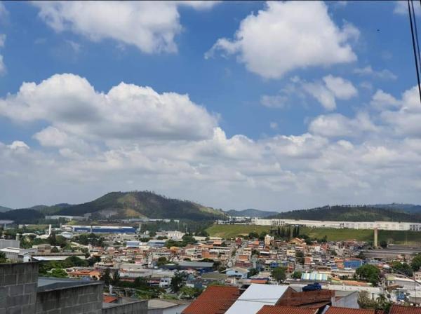 Com predominância de nuvens, máxima atinge os 32°C hoje em Cajamar