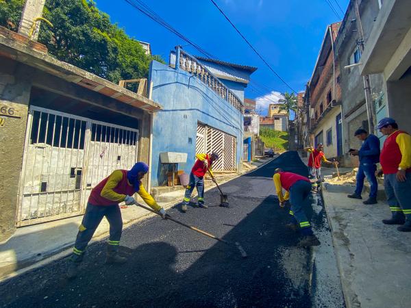 Programa Asfalta Cajamar conclui a pavimentação da Rua Geraldo Martins de Freitas