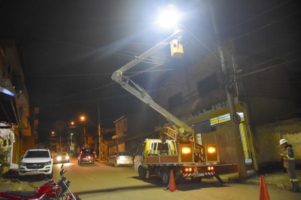 Programa Ilumina Cajamar leva modernização ao sistema de iluminação da cidade