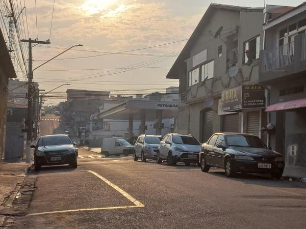 Semana começa com tempo firme e céu limpo em Cajamar