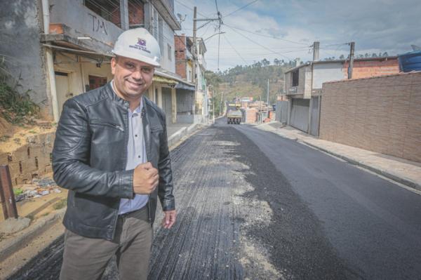 Marcos Tonho inicia pavimentação em mais de 30 ruas no Bairro do 120