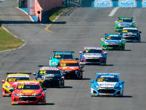 SKF e STOCK CAR promovem ação solidária em parceria com Cajamar