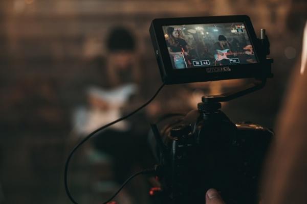 Participe do curso gratuito de Marketing Digital e Produção de Vídeo