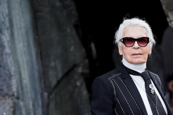 Karl Lagerfeld morre aos 85 anos