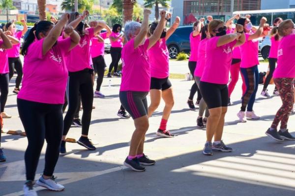 Fundo Social promove aulão de dança em homenagem às mulheres