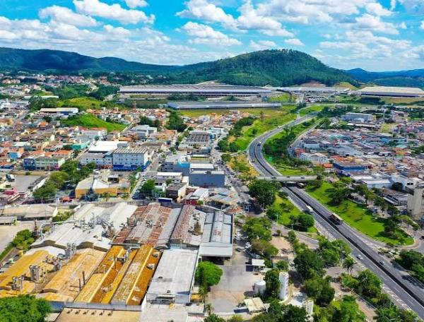 Sexta-feira será de sol e aumento de nuvens sem chuva