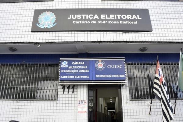 Jovens que completaram 15 anos já podem tirar título de eleitor