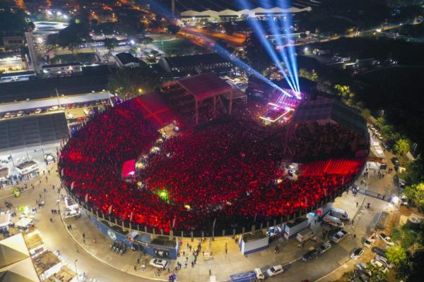 Com recorde de público, Maiara e Maraísa encerram a Festa do Peão de Cajamar