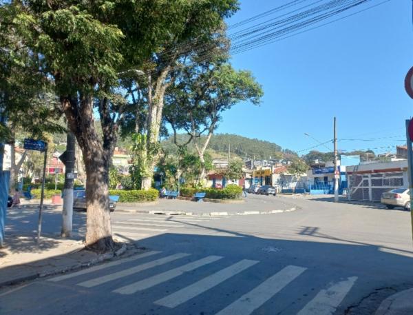 Segunda-feira (12) teve sol e temperaturas em elevação