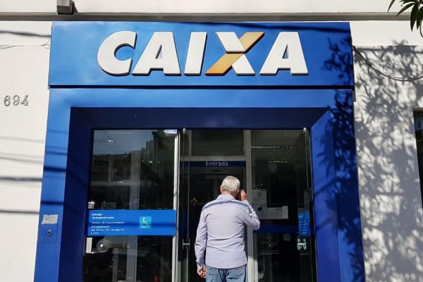 Saque do auxílio emergencial para quem abriu conta digital na Caixa começa nesta segunda (27) 