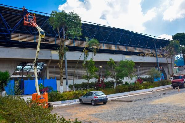 Obras de reforma no Ginásio de Esportes do Polvilho são iniciadas pela Prefeitura